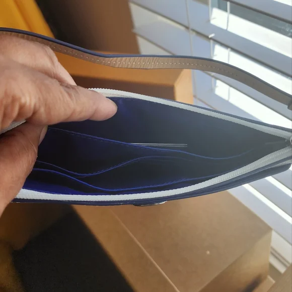 Coach new blue and white ombre wristlet - Picture 12 of 12